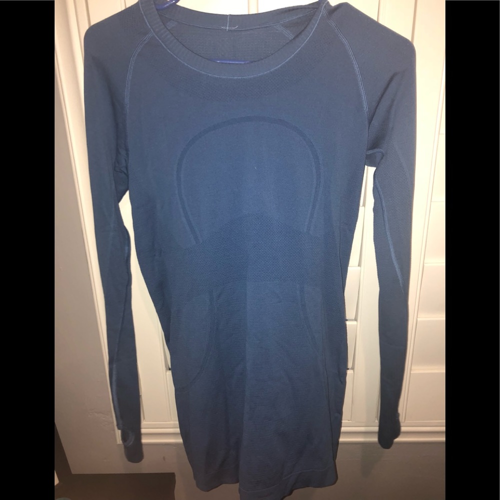 Swiftly Tech Long Sleeve Crew